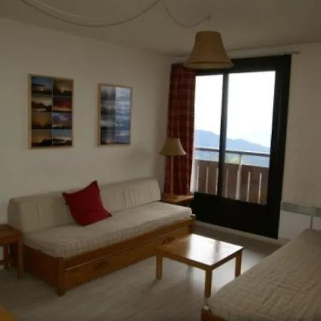 3 Pieces Au Pied Des Pistes Avec Balcon Et Equipements Modernes - Fr-1-557-103 아파트