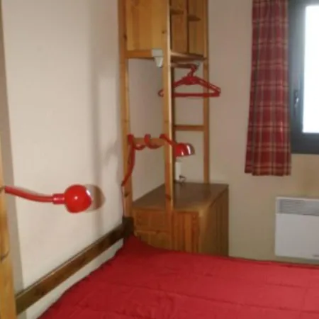 3 Pieces Au Pied Des Pistes Avec Balcon Et Equipements Modernes - Fr-1-557-103 아파트