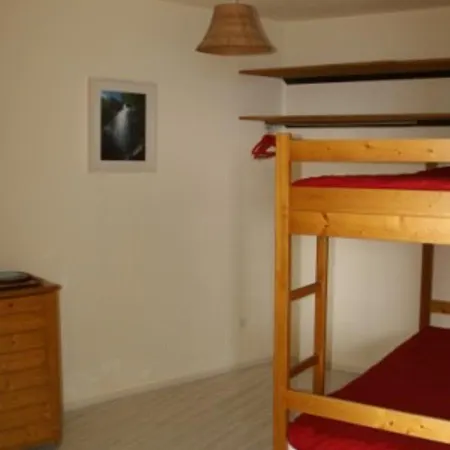 3 Pieces Au Pied Des Pistes Avec Balcon Et Equipements Modernes - Fr-1-557-103 아파트